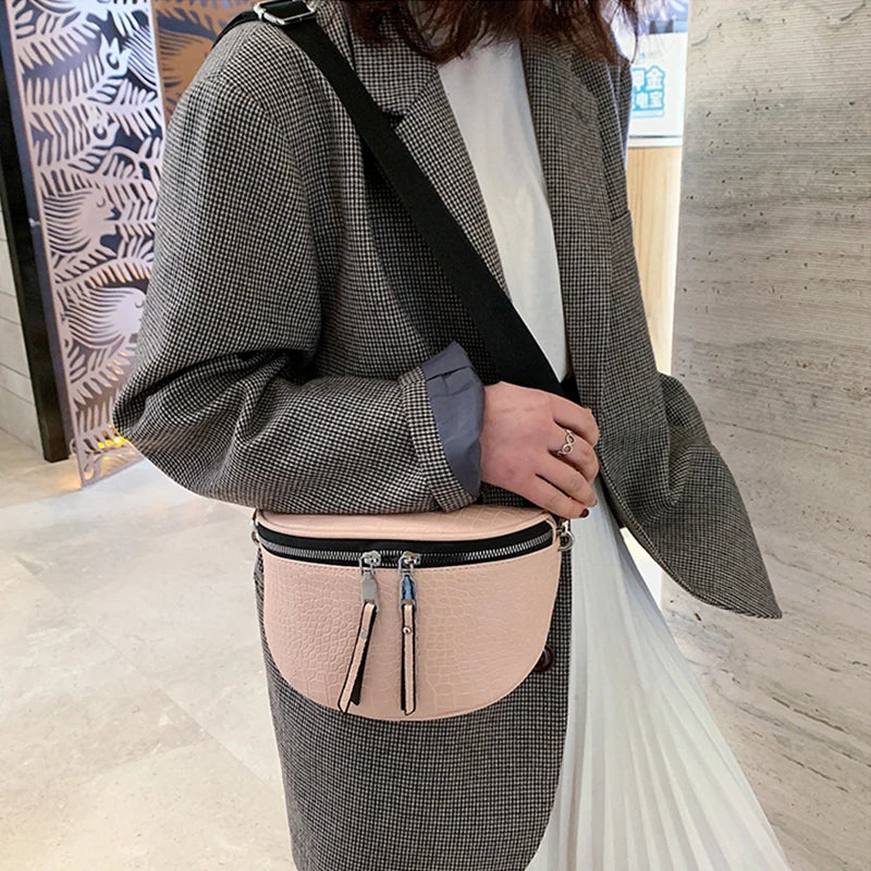 Luxury Designer Saddle Women's Chest Bag High Quality Crossbody Bags Female Fashion Chain Handbag Hobos Bag Banana Belt Purse