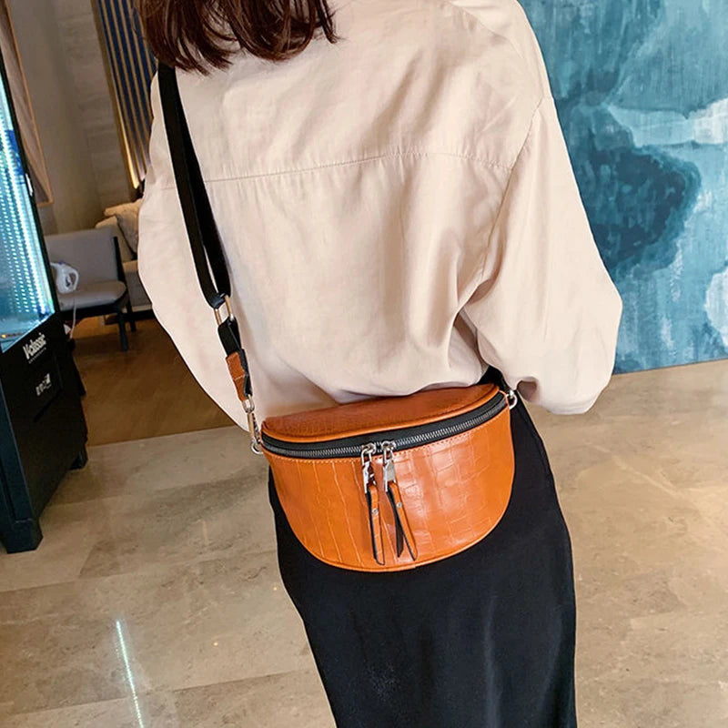 Luxury Designer Saddle Women's Chest Bag High Quality Crossbody Bags Female Fashion Chain Handbag Hobos Bag Banana Belt Purse