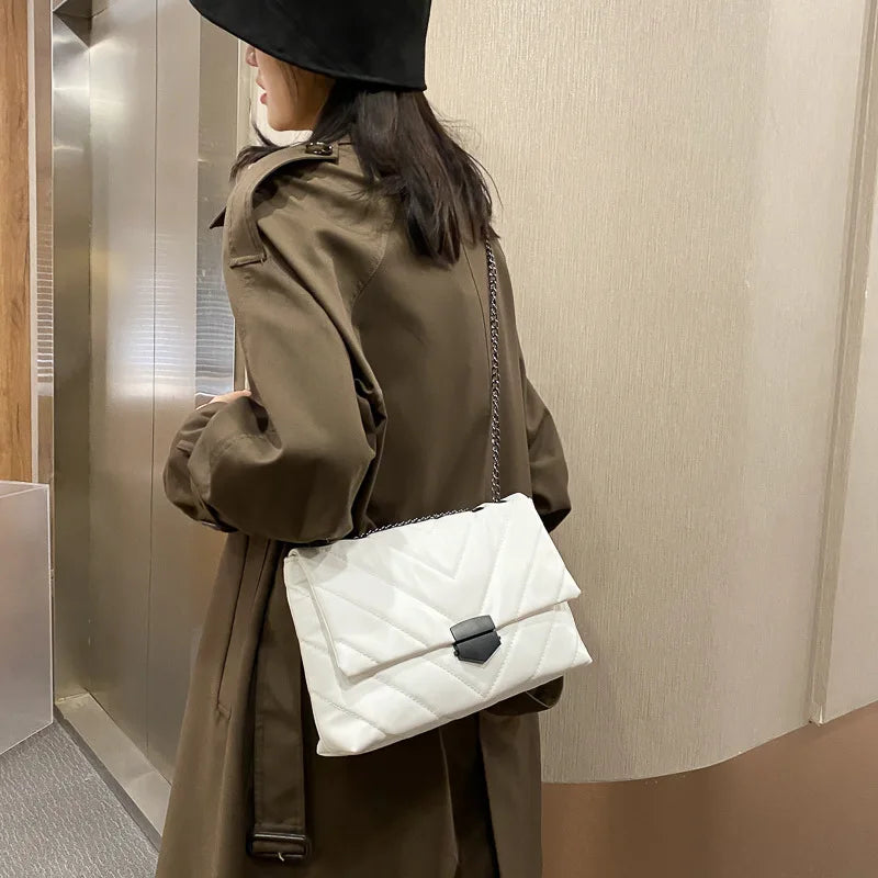 Luxury Chains Shoulder Bag Women PU Leather Armpit Bag Fashion Messenger Bag Small Flap Crossbody Bag Lady Shopping Pouch femme