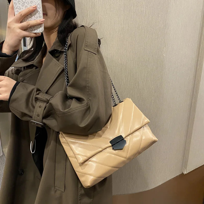 Luxury Chains Shoulder Bag Women PU Leather Armpit Bag Fashion Messenger Bag Small Flap Crossbody Bag Lady Shopping Pouch femme