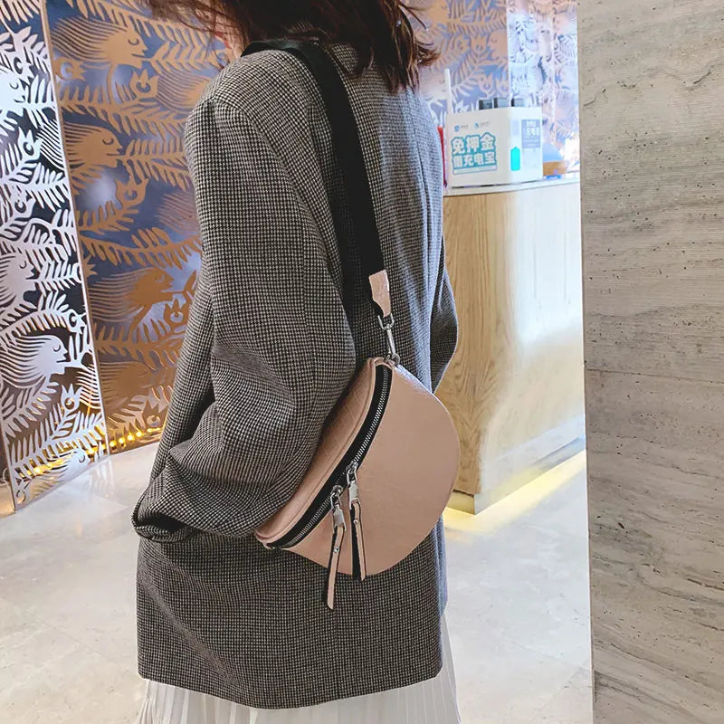 Luxury Designer Saddle Women's Chest Bag High Quality Crossbody Bags Female Fashion Chain Handbag Hobos Bag Banana Belt Purse