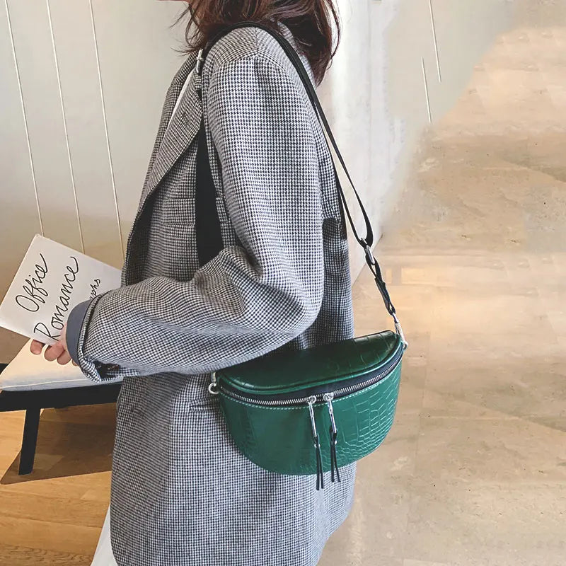 Luxury Designer Saddle Women's Chest Bag High Quality Crossbody Bags Female Fashion Chain Handbag Hobos Bag Banana Belt Purse