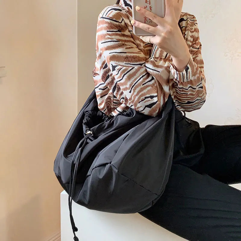 Women Bag New Nylon Bucket Fashion Solid Zipper SOFT Shoulder Bag Purses and Handbags Luxury Designer Black Tote Bag