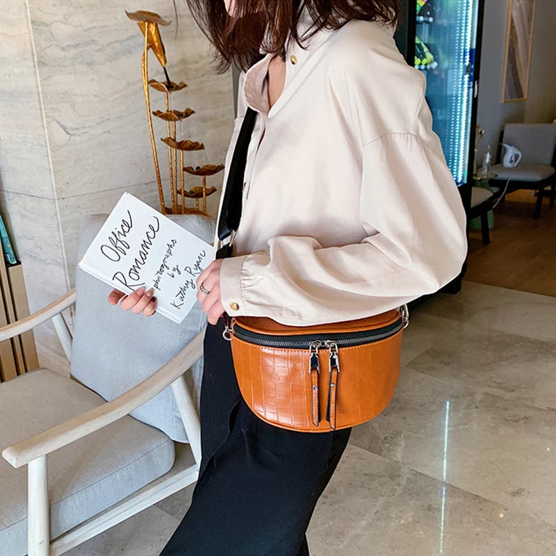 Luxury Designer Saddle Women's Chest Bag High Quality Crossbody Bags Female Fashion Chain Handbag Hobos Bag Banana Belt Purse
