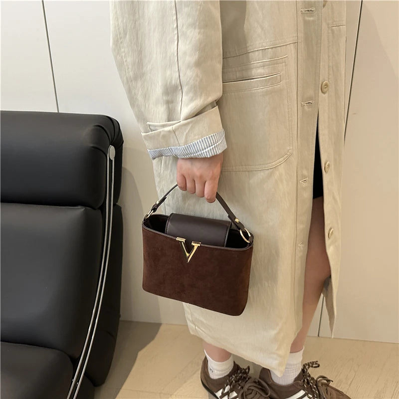 Fashionable Mini Suede Women's Bag, Faux Suede Tote Bag, Simple Hardware Lock Buckle Decoration Handbag Purse Cross Body Bags