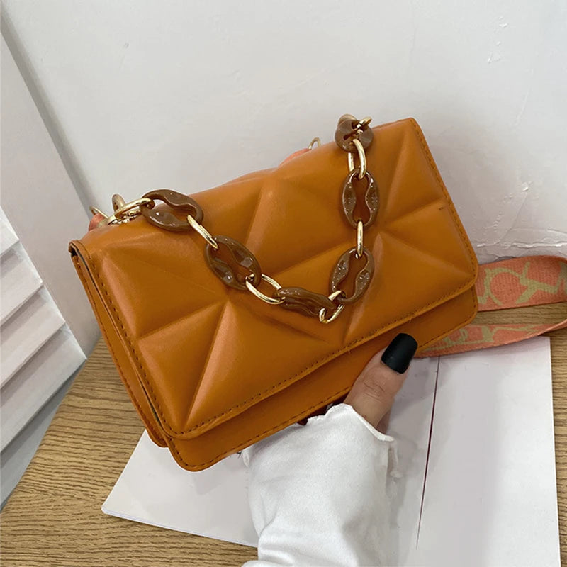 Internet Celebrity Fashion Women's Bag, New Pressed Grid Small Square Bag, Wide Shoulder Strap, Single Shoulder Crossbody Bag