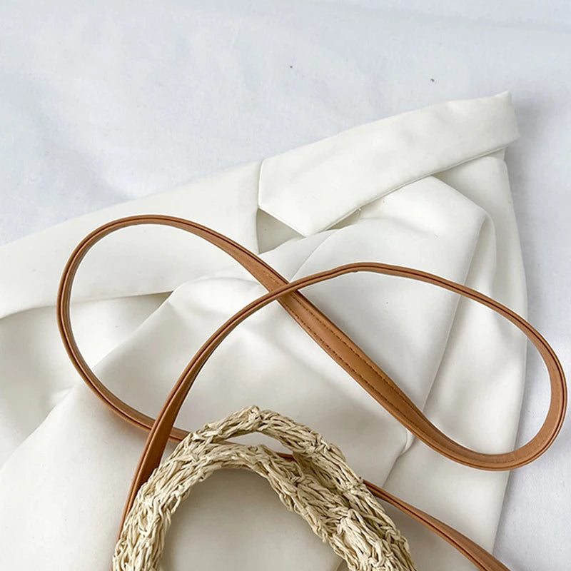 Summer Round Straw Bag Women Woven Rattan Beach Bag Hot New Shoulder Bag Circle Hollow Out Handle Bag Casual Shopper Tote Pouch