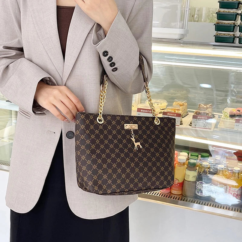 2024 Autumn and Winter New Presbyopic Handbag Shoulder Bag Large Capacity Tote Bag Women's Bag
