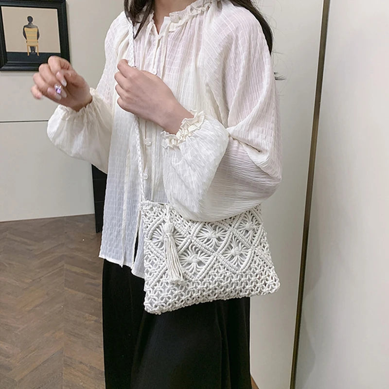 Handwoven Shoulder Bag for Women Crossbody Bag with Zipper Tassel Details Beach Bag for Travel