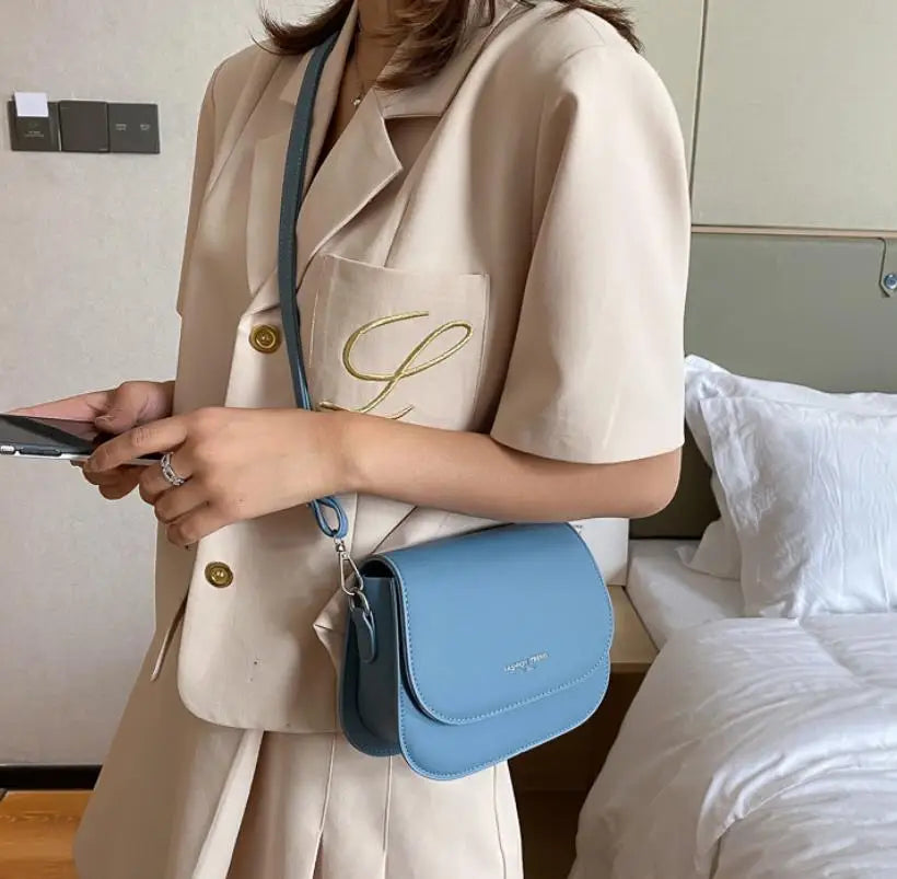 Fashionable Synthetic Leather Crossbody Bag, Womens Shoulder Bag, Simple Square Design, Adjustable Strap, Suitable for Daily Use