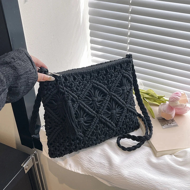 Handwoven Shoulder Bag for Women Crossbody Bag with Zipper Tassel Details Beach Bag for Travel
