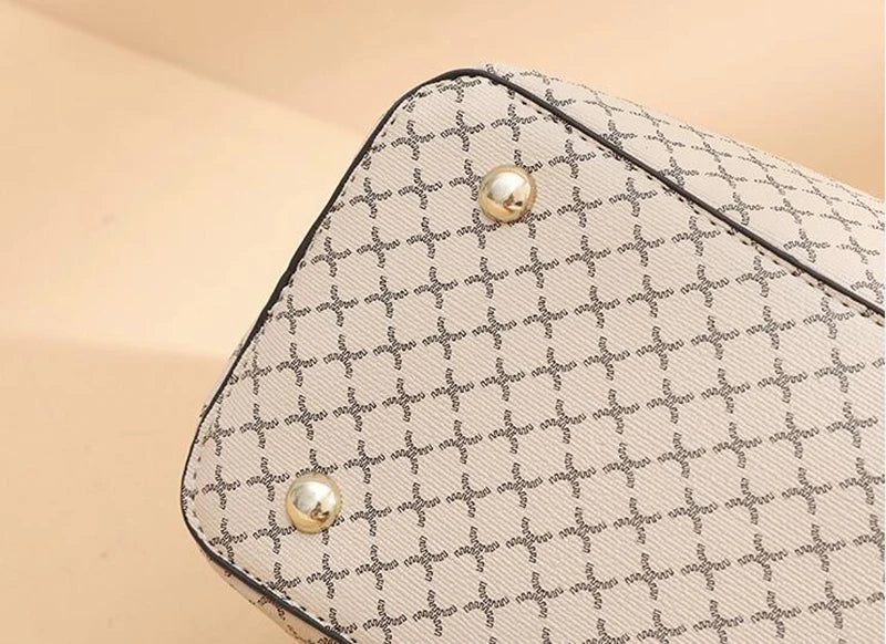 Fashion Women Bucket Crossbody Bag Vintage Tassel Designer Messenger Bag High Quality PU Leather Shoulder Bag Simple Handbag
