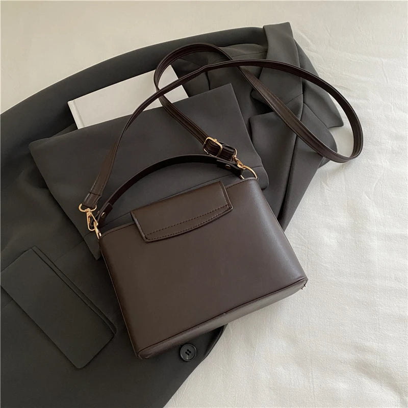 Fashionable Mini Suede Women's Bag, Faux Suede Tote Bag, Simple Hardware Lock Buckle Decoration Handbag Purse Cross Body Bags