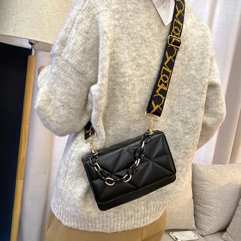 Internet Celebrity Fashion Women's Bag, New Pressed Grid Small Square Bag, Wide Shoulder Strap, Single Shoulder Crossbody Bag
