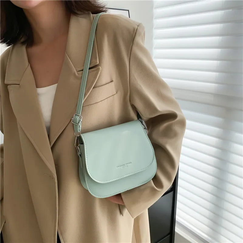 Fashion Flap Saddle Shoulder Bags for Women Solid Color Designer Messenger Handbags Purse Small Female Leather Crossbody Bag