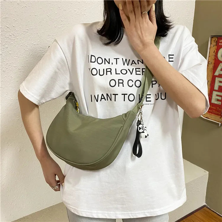 Nylon Half Moon Crossbody Bags for Women, Stylish Dumpling Bag, Small Armpit Shoulder Bag for Daily Use, Work, Outing, Party.