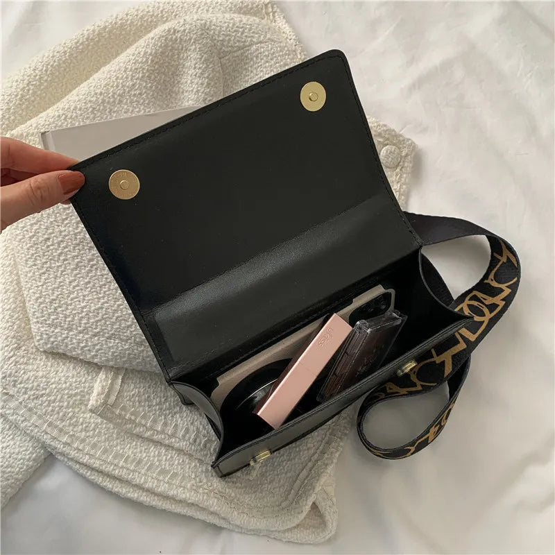 Internet Celebrity Fashion Women's Bag, New Pressed Grid Small Square Bag, Wide Shoulder Strap, Single Shoulder Crossbody Bag