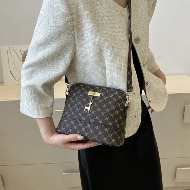 PU Leather Women Shoulder Bag Female Deer Pendant Handbags Girl Small Crossbody Bag Fashion Shell Shape Messenger Bag Bolsos