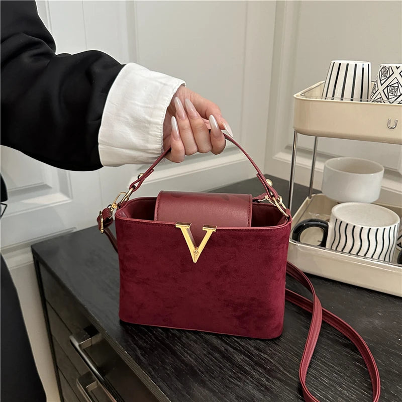 Fashionable Mini Suede Women's Bag, Faux Suede Tote Bag, Simple Hardware Lock Buckle Decoration Handbag Purse Cross Body Bags