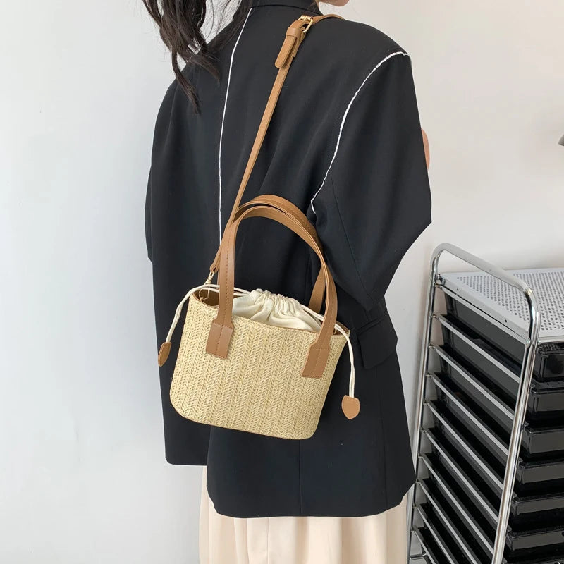 Knit Travel Bags Straw Woven Beach Bag Wrist Pack Women Handle Female Bucket Tote Bags Rattan Ladies Purses Handbag