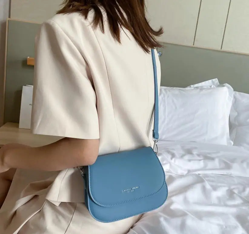 Fashionable Synthetic Leather Crossbody Bag, Womens Shoulder Bag, Simple Square Design, Adjustable Strap, Suitable for Daily Use
