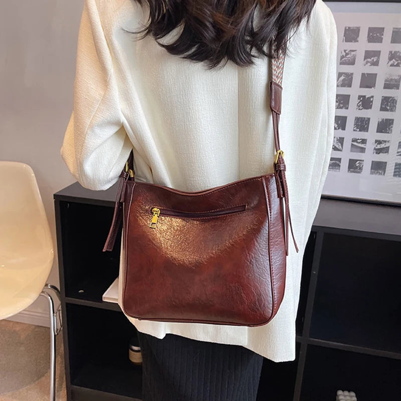 New Crossbody Bag PU Soft Leather Bag Women Fashion Simple Small Square Bag Retro Large Capacity Casual Shoulder Bag