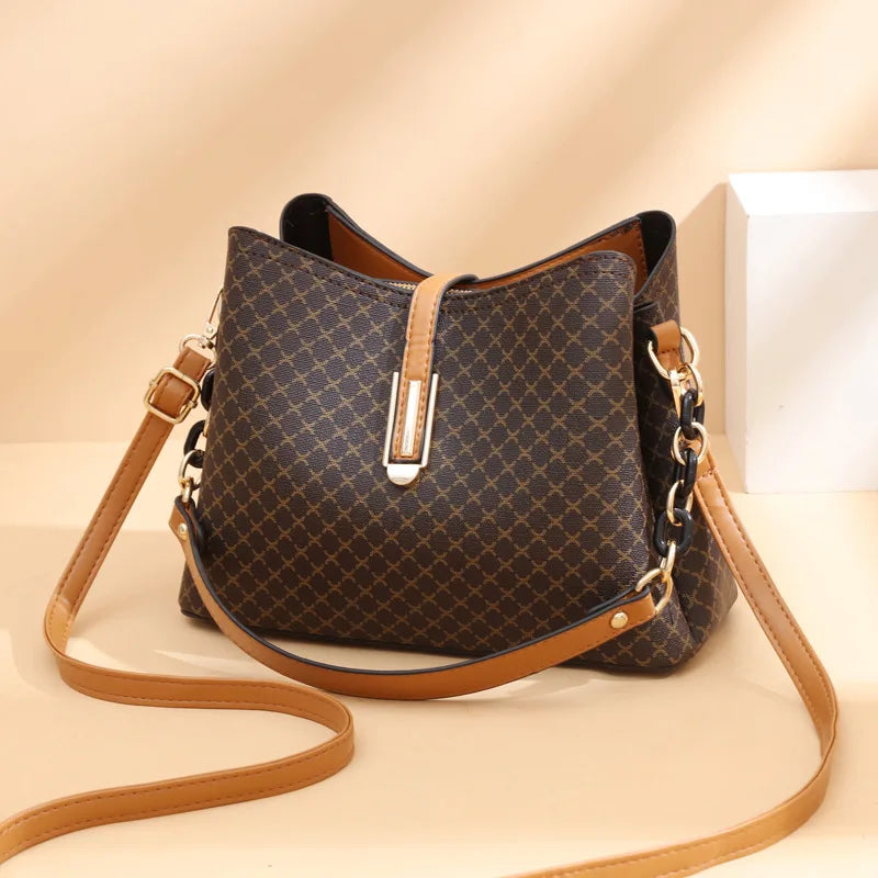 Fashion Women Bucket Crossbody Bag Vintage Tassel Designer Messenger Bag High Quality PU Leather Shoulder Bag Simple Handbag