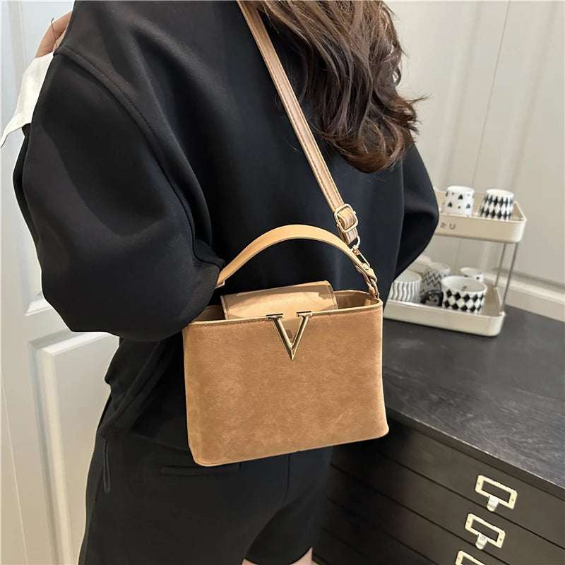 Fashionable Mini Suede Women's Bag, Faux Suede Tote Bag, Simple Hardware Lock Buckle Decoration Handbag Purse Cross Body Bags