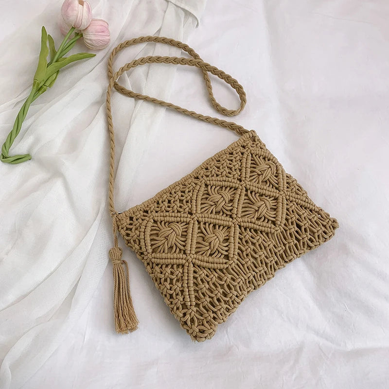 Handwoven Shoulder Bag for Women Crossbody Bag with Zipper Tassel Details Beach Bag for Travel