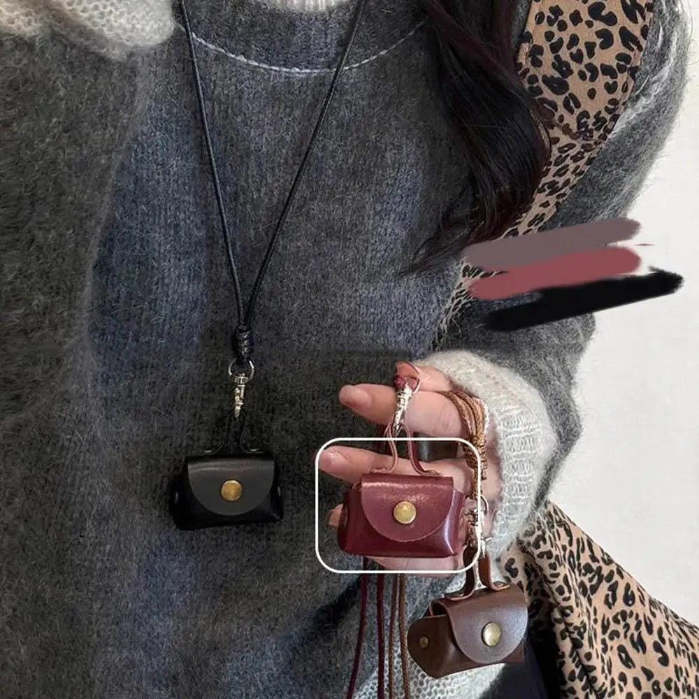 HOT Girl's Sweater Chain Metal&PU Chains Women Bag Pendants Unique Vintage Keychains With PU Heart Jewelry Accessories Gifts NEW