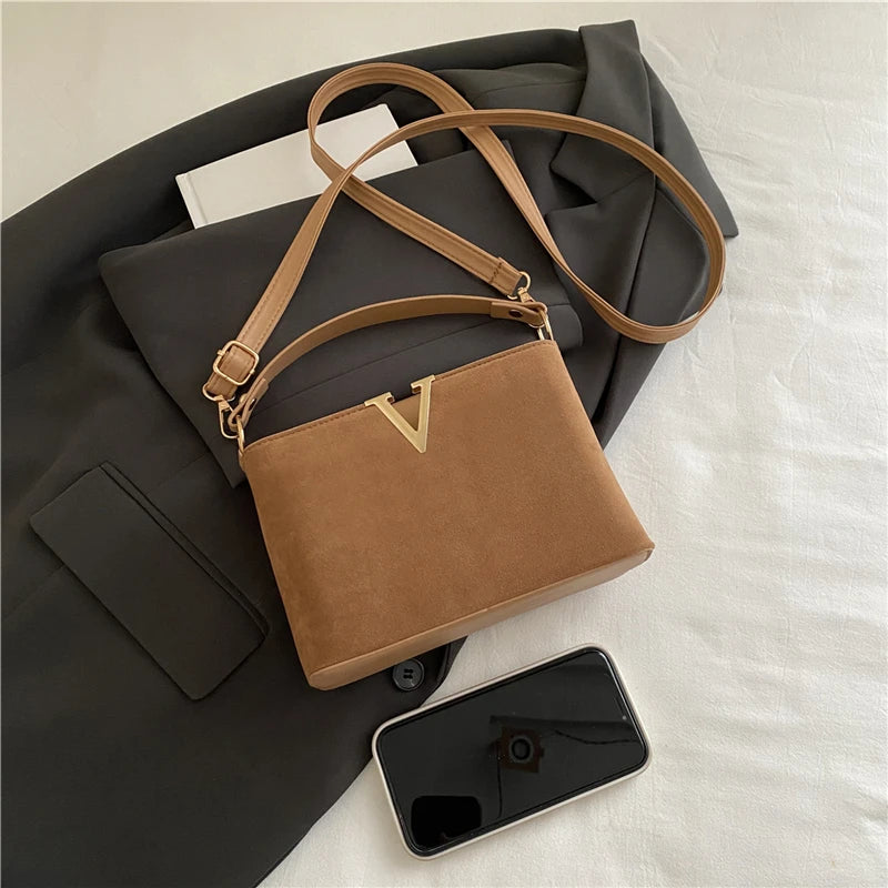 Fashionable Mini Suede Women's Bag, Faux Suede Tote Bag, Simple Hardware Lock Buckle Decoration Handbag Purse Cross Body Bags