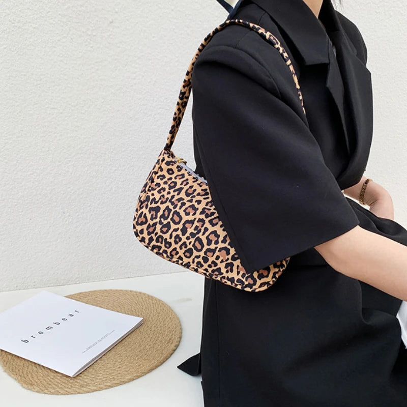 New Fashionable Flow Large Capacity Casual Lightweight Oxford Bag Ladies Fashionable Street One Shoulder