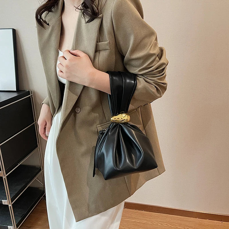 Design Mini PU Leather Dumpling Niche Clutch Bags for Women Fashion Knotted Female Retro Shoulder Bag Wrist Handbags and Purses