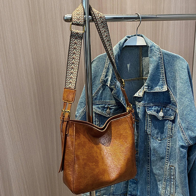 New Crossbody Bag PU Soft Leather Bag Women Fashion Simple Small Square Bag Retro Large Capacity Casual Shoulder Bag