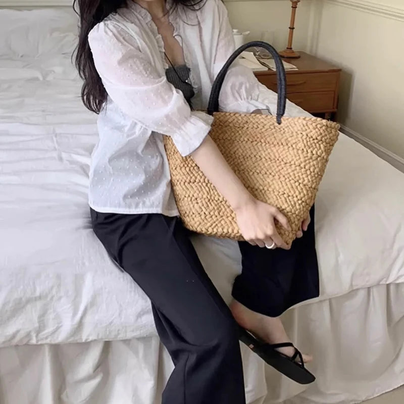 Bohemian Large Capacity Beach Women's Straw Bag Stylish Minimalist Handbag Hand Woven Designer Female Shoulder Bag