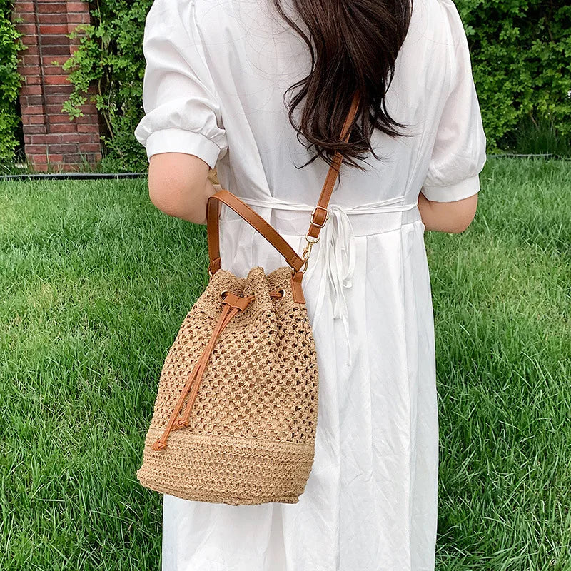 Woven Straw Bag Ladies Bucket Crossbody Bag Summer Beach Bag Retro Travel Shoulder Bags Small Travel Purse and Handbag For Women