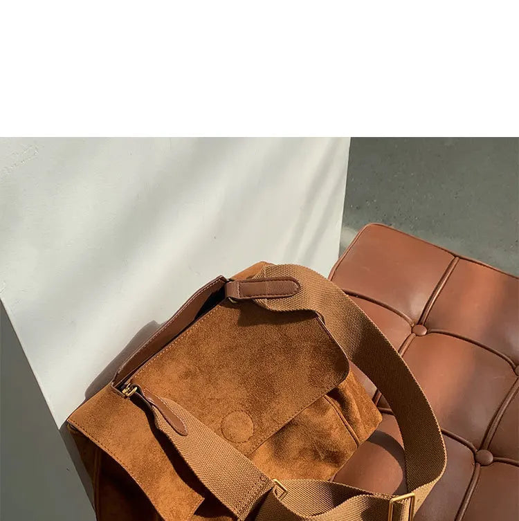 Suede Leather Women's Shoulder Bag Magnetic Button Messenger Bag Large Capacity Work Outing Velvet Tote Bag for Women Daily Use