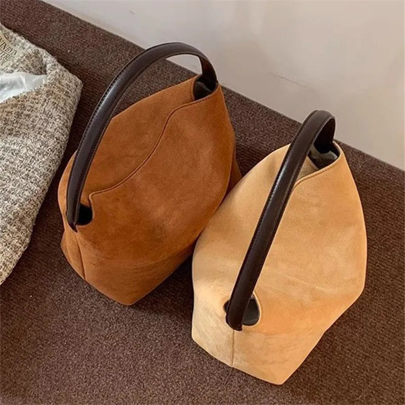 Retro Velvet Women's Bag, Splicing Handbag, Versatile Single Shoulder Armpit Bag with Magnetic Buckle Fashionable Matte Tote Bag