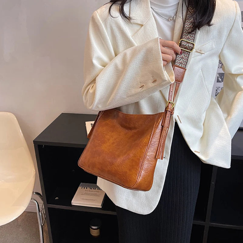 New Crossbody Bag PU Soft Leather Bag Women Fashion Simple Small Square Bag Retro Large Capacity Casual Shoulder Bag