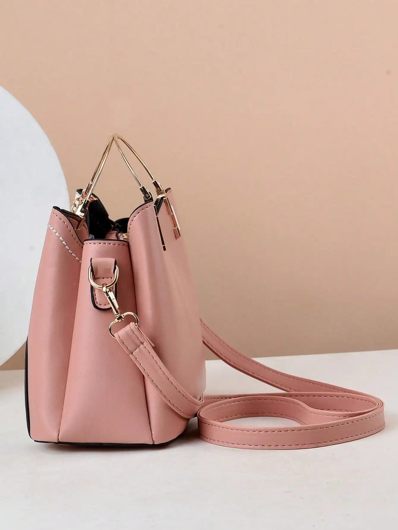 Ladies' fashionable spliced contrasting color handbag, simple and casual large capacity bag, suitable for daily shopping