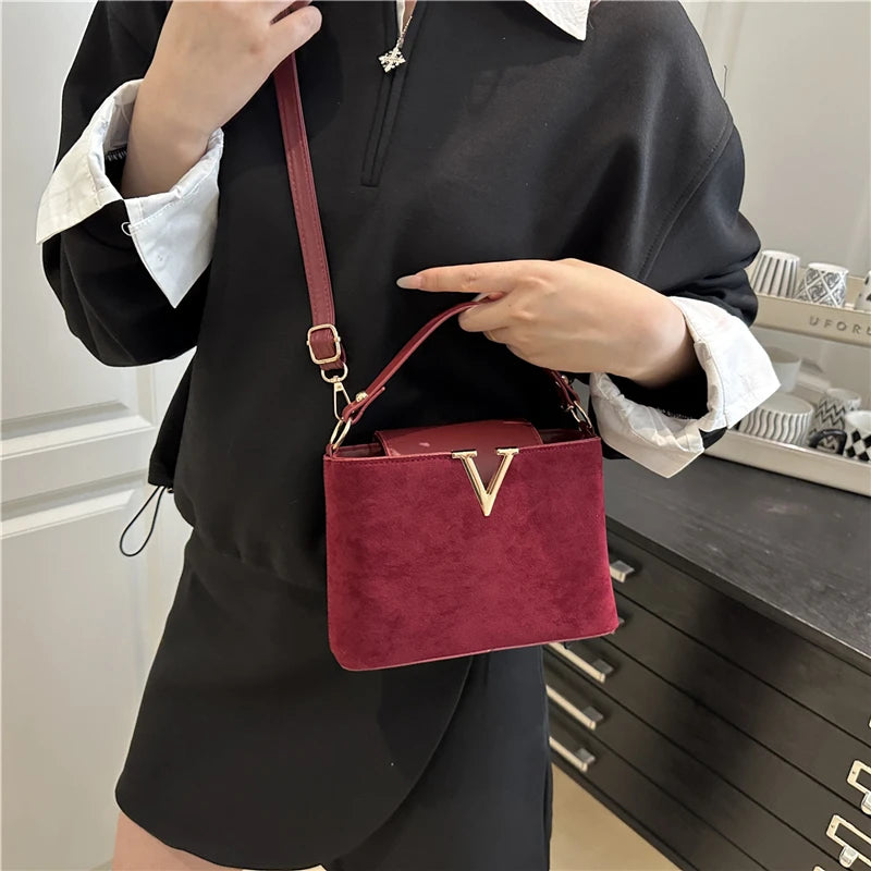 Fashionable Mini Suede Women's Bag, Faux Suede Tote Bag, Simple Hardware Lock Buckle Decoration Handbag Purse Cross Body Bags