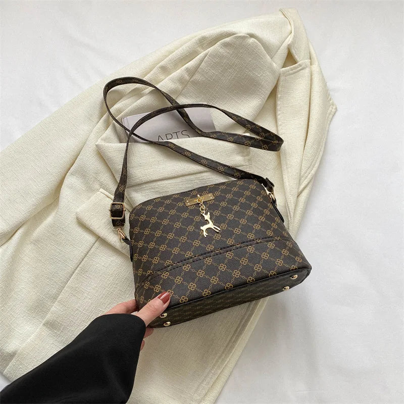 PU Leather Women Shoulder Bag Female Deer Pendant Handbags Girl Small Crossbody Bag Fashion Shell Shape Messenger Bag Bolsos