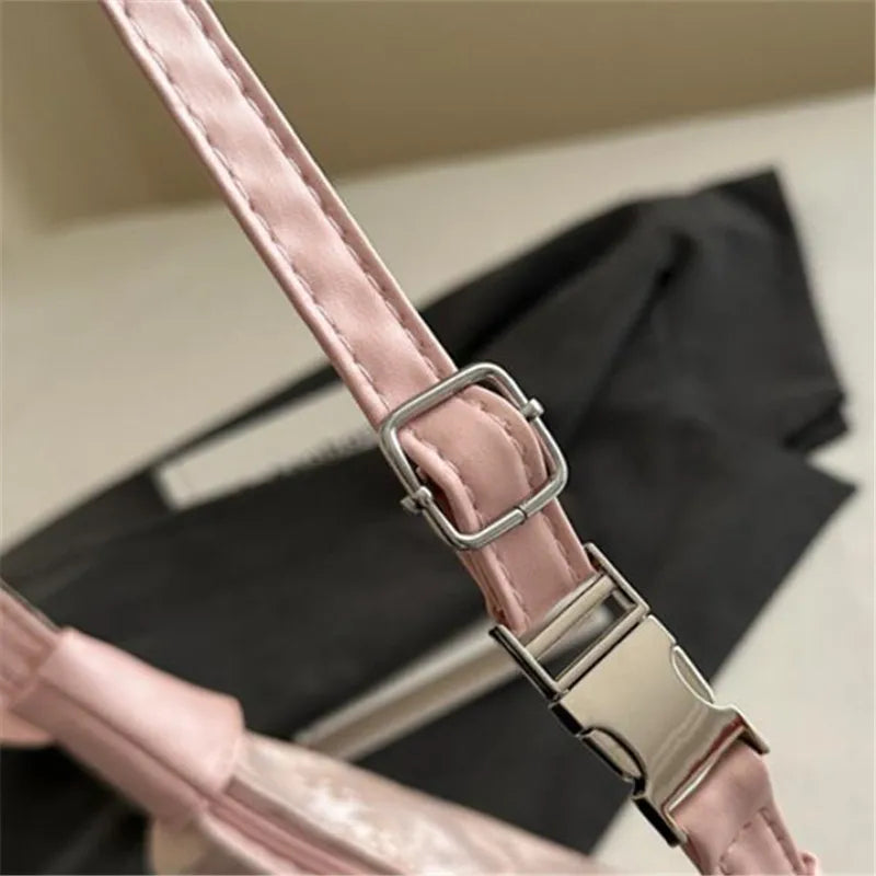 Chic Trend Tote Bag for Women Light Simple Shoulder Crossbody Bags with Large Capacity for Women Portable Phone Bag Coin Purse