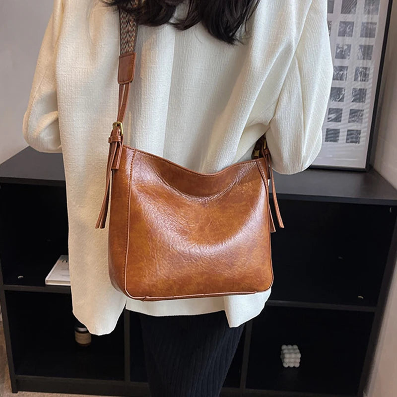 New Crossbody Bag PU Soft Leather Bag Women Fashion Simple Small Square Bag Retro Large Capacity Casual Shoulder Bag