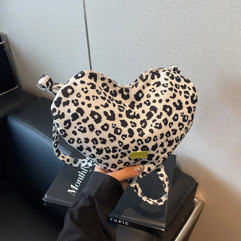 New Heart Shaped Shoulder Bag Fashion Leopard Design Crossbody Bag Cute Handbag Purse For Woman's Tote Bag