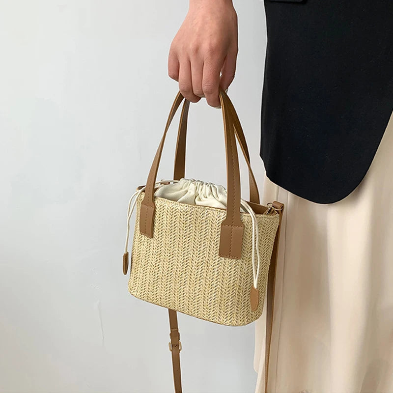 Knit Travel Bags Straw Woven Beach Bag Wrist Pack Women Handle Female Bucket Tote Bags Rattan Ladies Purses Handbag