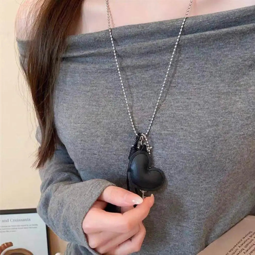 HOT Girl's Sweater Chain Metal&PU Chains Women Bag Pendants Unique Vintage Keychains With PU Heart Jewelry Accessories Gifts NEW