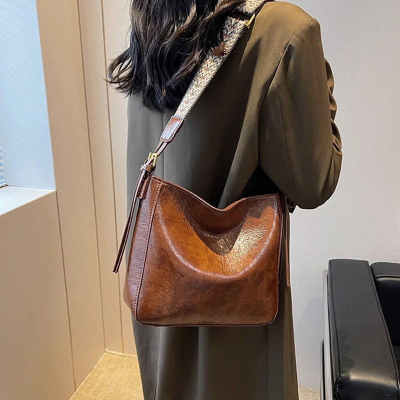 New Crossbody Bag PU Soft Leather Bag Women Fashion Simple Small Square Bag Retro Large Capacity Casual Shoulder Bag