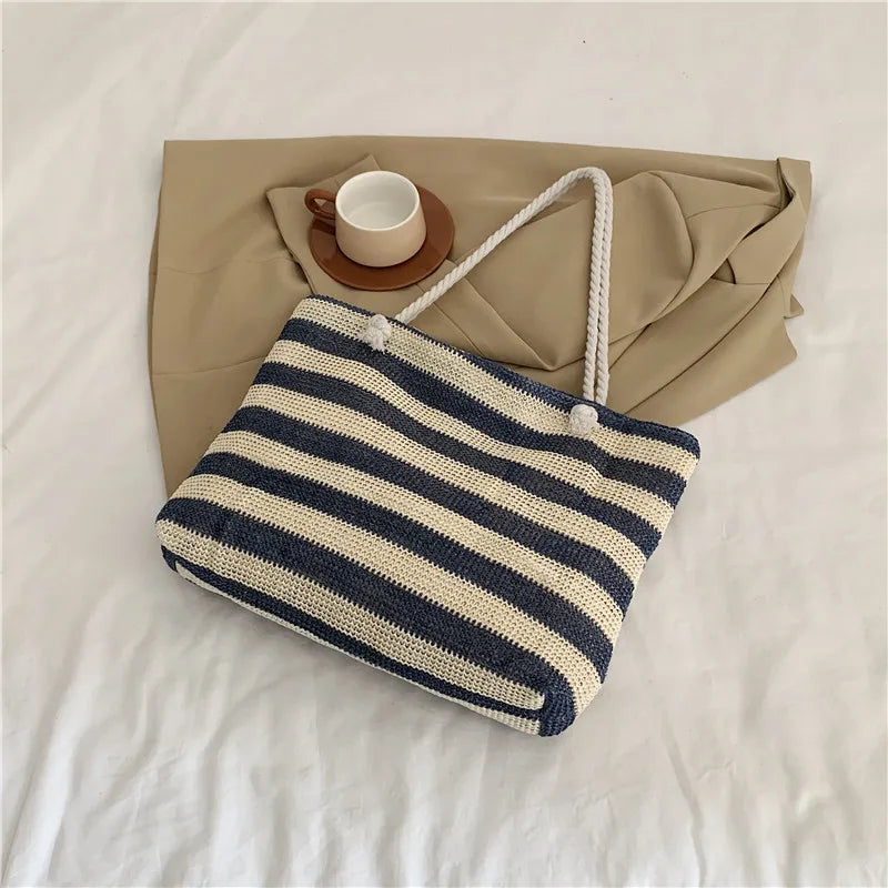Women Straw Shoulder Bag Color Contrast Beach Handbag Large Capacity Simple Shoulder Bag Ladies Summer Daily Bag