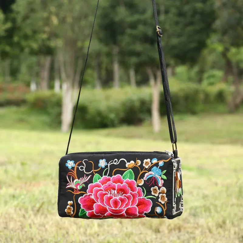 Women's Embroidered Flowers Canvas Shoulder Crossbody Bag Ladies Luxury Large Capacity Handbags and Purse Female Casual Totes